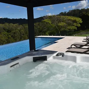 Resort Springs ****
