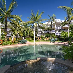 Апарт-отель Cairns Beach Resort