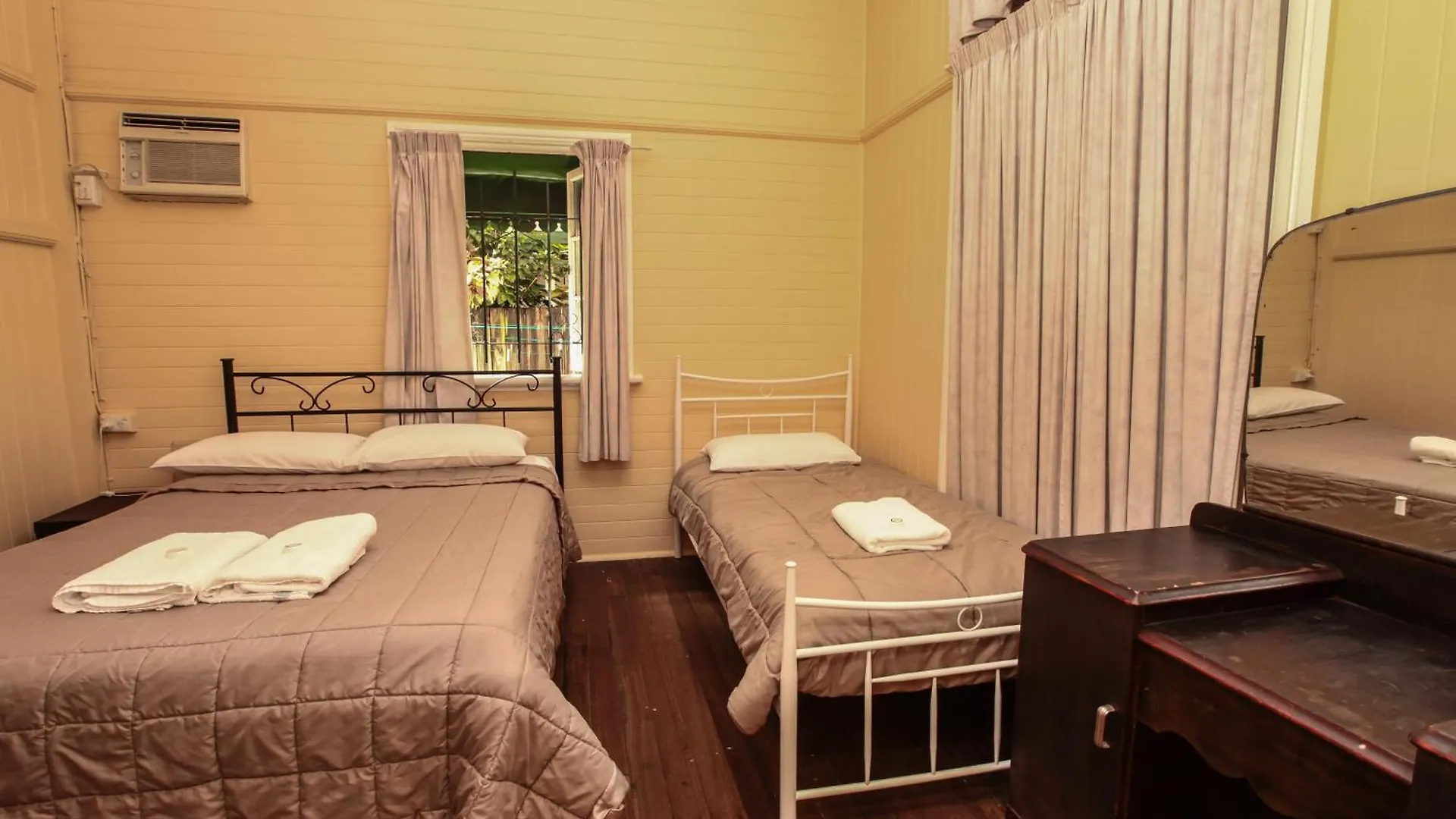 Ryan'S Rest Boutique Accommodation Cairns 4*,